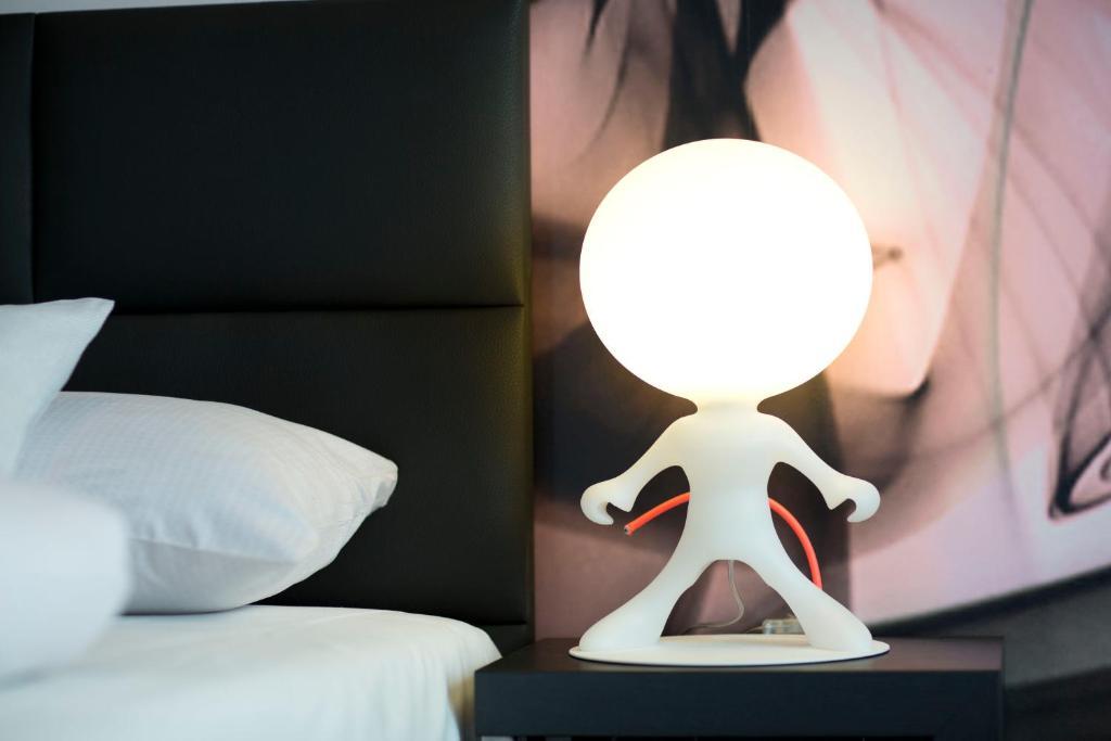Euronova Arthotel Кьолн Екстериор снимка