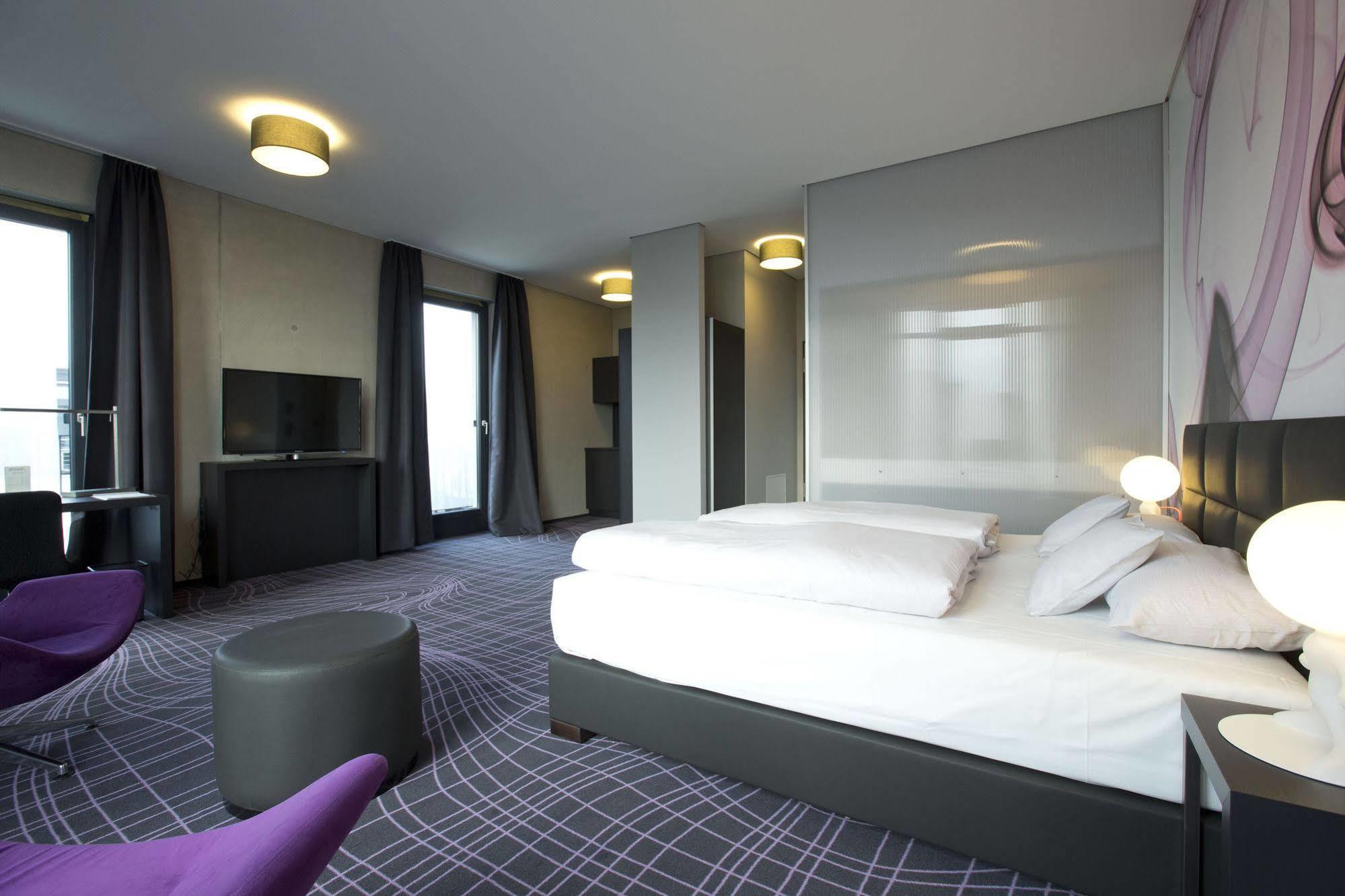 Euronova Arthotel Кьолн Екстериор снимка